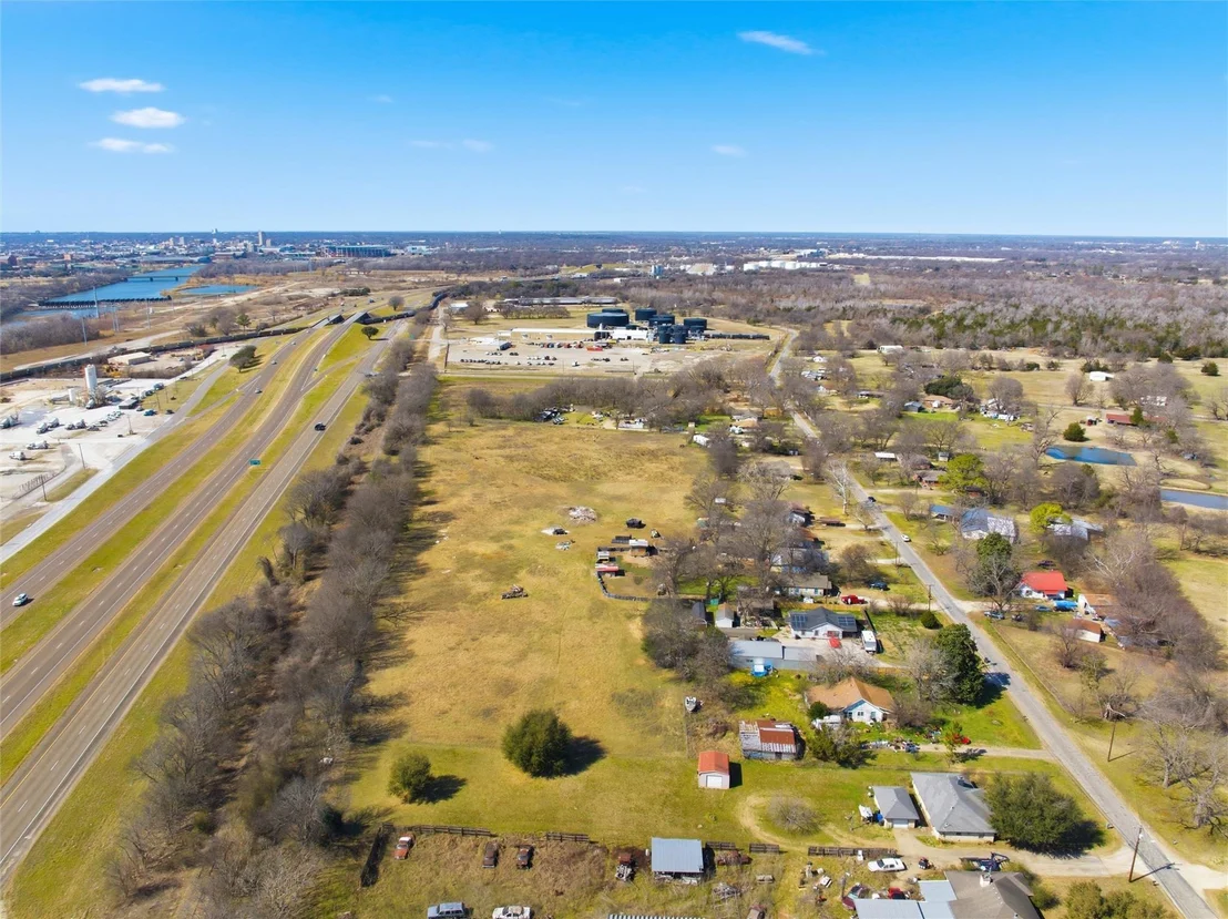 Photo of 2801 Old Marlin Road
