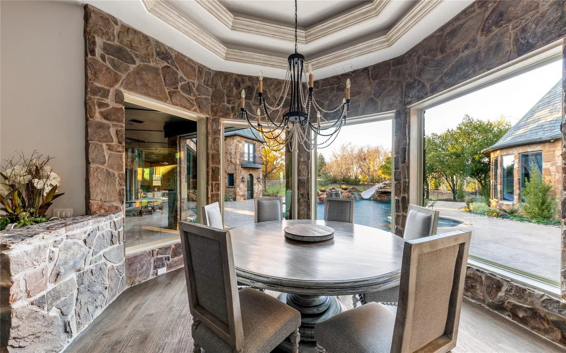 Photo of 2656 Twelve Oaks Lane