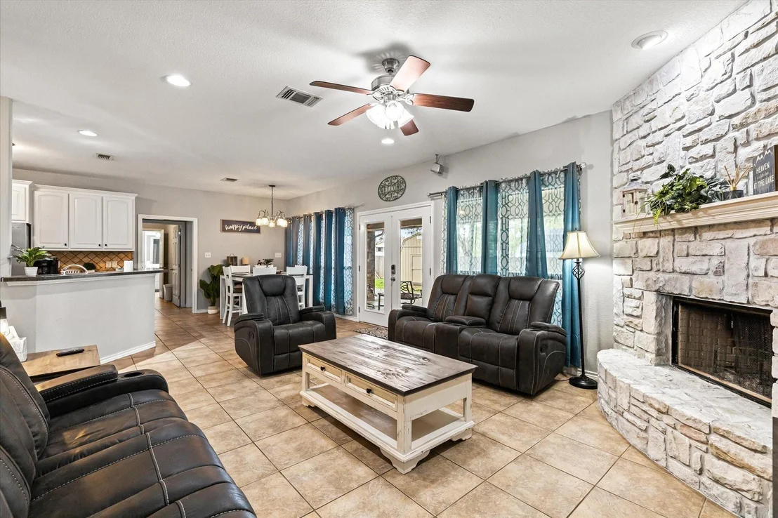 Photo of 1609 CHEYENNE Trail