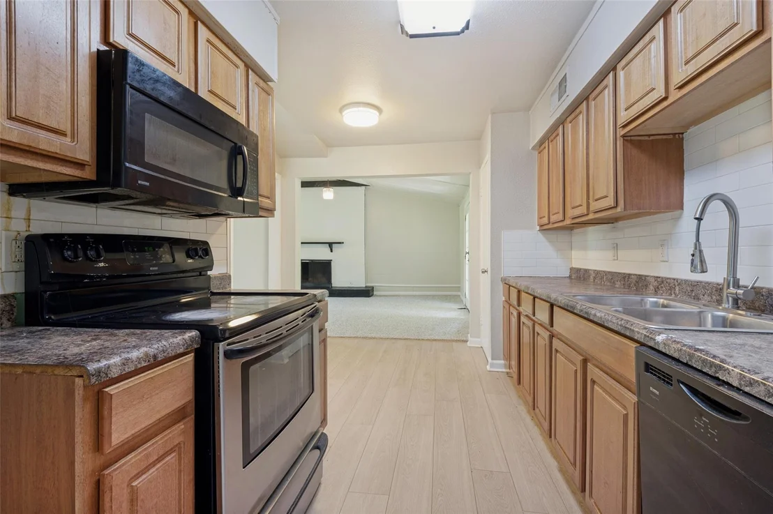 Photo of 3221 Ridgeview Circle