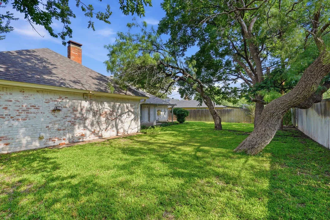 Photo of 858 Canyon Court