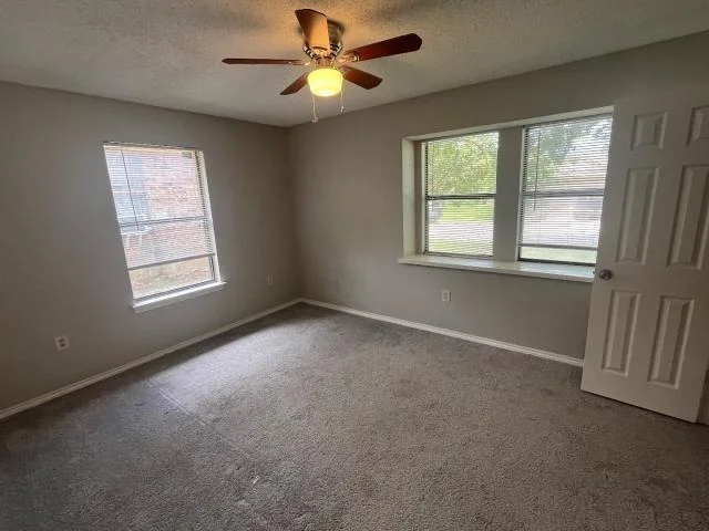 Photo of 934 Robinwood Drive