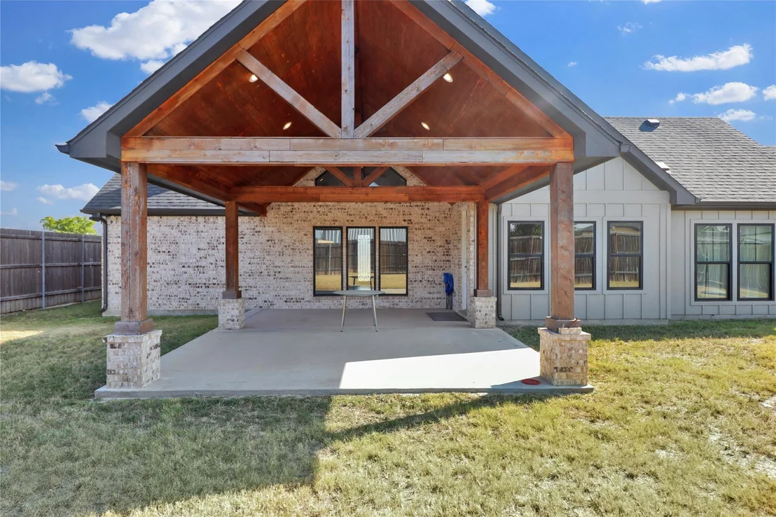 Photo of 8023 Pennington