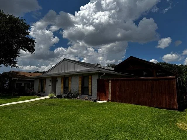 Photo of 1029 Cross Bend Road