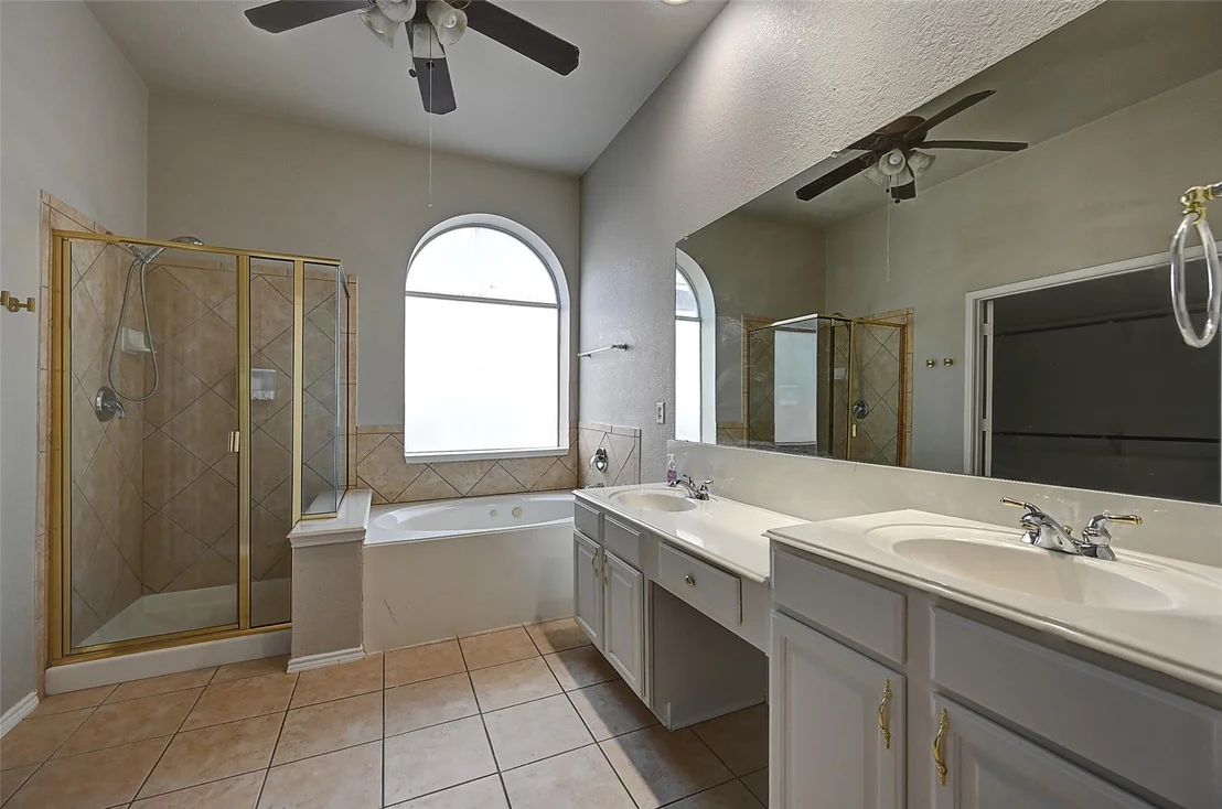 Photo of 7500 Parkgate Drive
