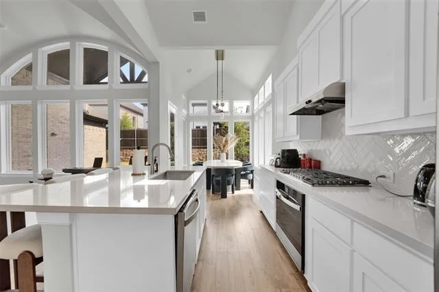 Photo of 3520 Helios Lane