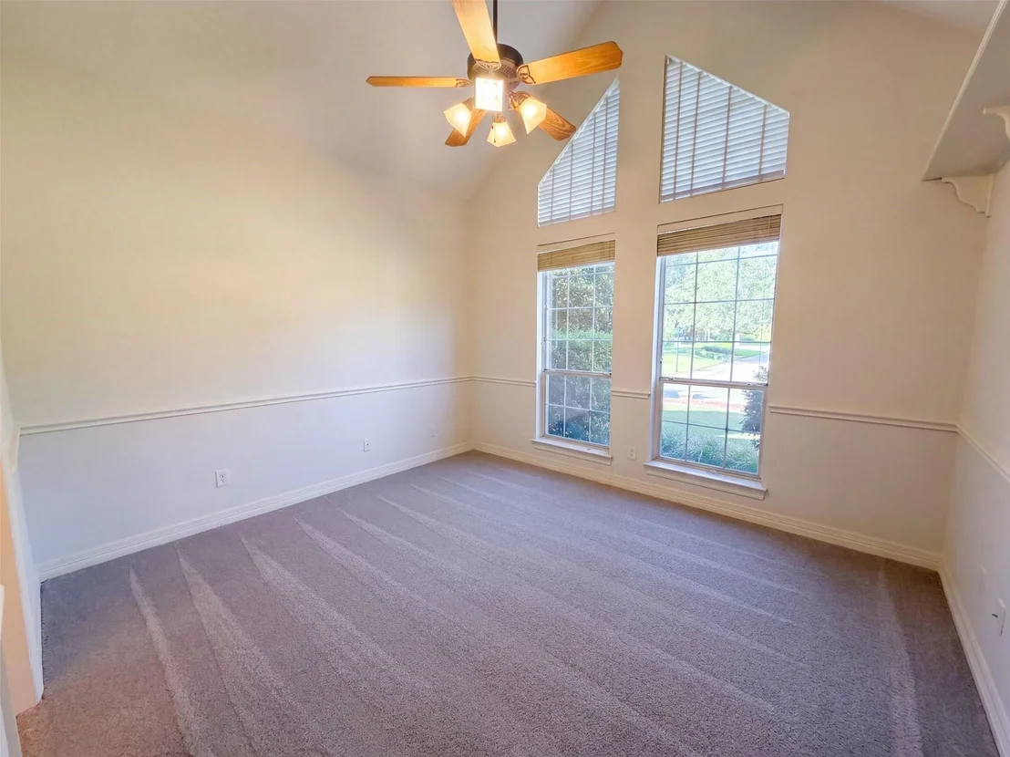 Photo of 619 Edgewood Lane