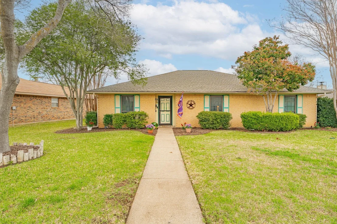 Photo of 401 Meadow Ridge Drive