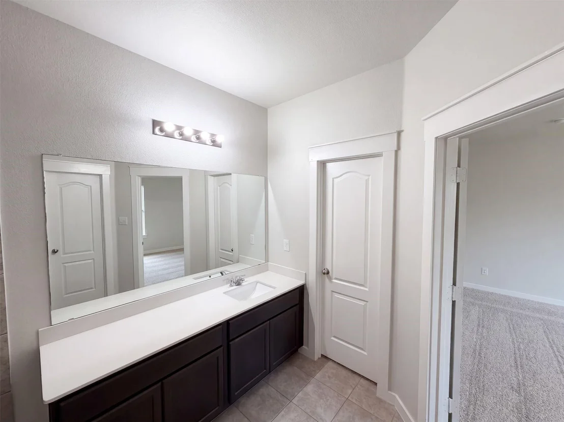 Photo of 8956 Devonshire Drive