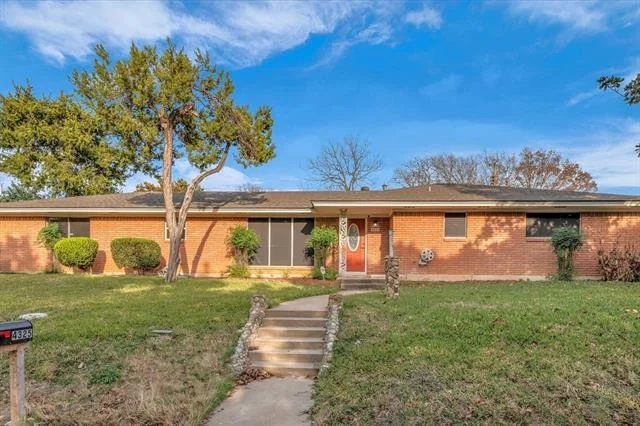 Photo of 4325 Shady Glen Drive
