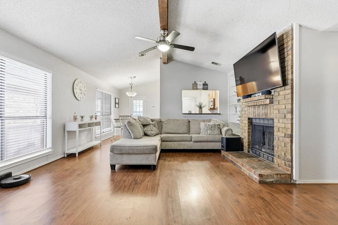 Photo of 1312 Hackamore Street