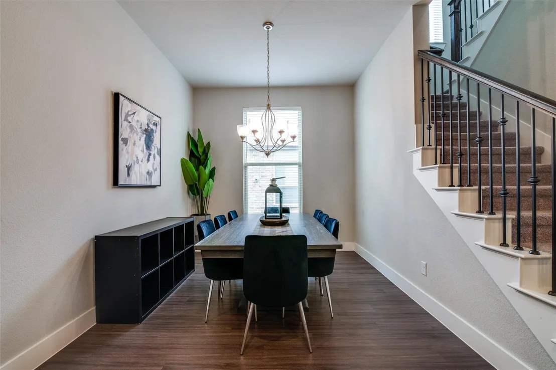 Photo of 1549 Sugarberry Drive