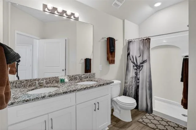 Photo of 901 E 3rd Street