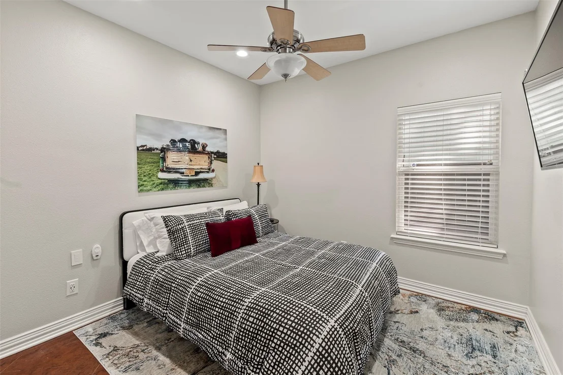 Photo of 124 Robin Hood Way