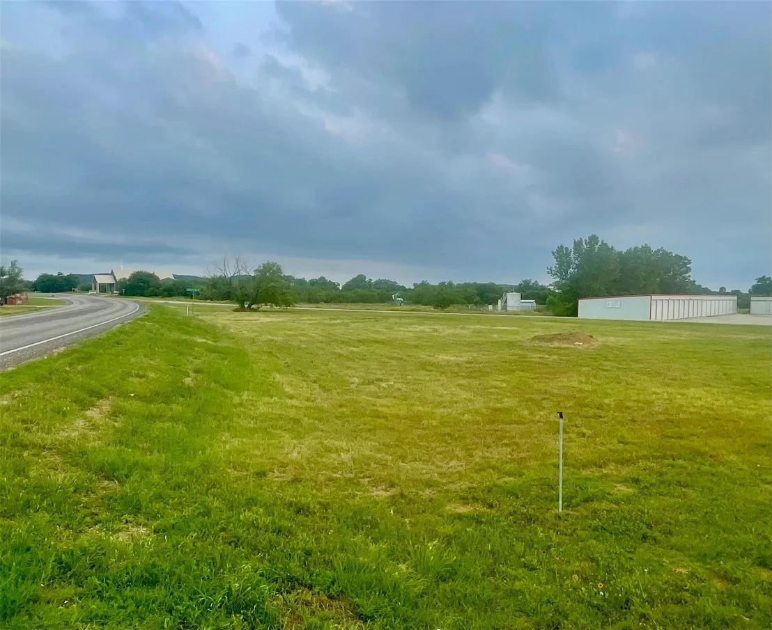 Photo of 303 N Fm 2353