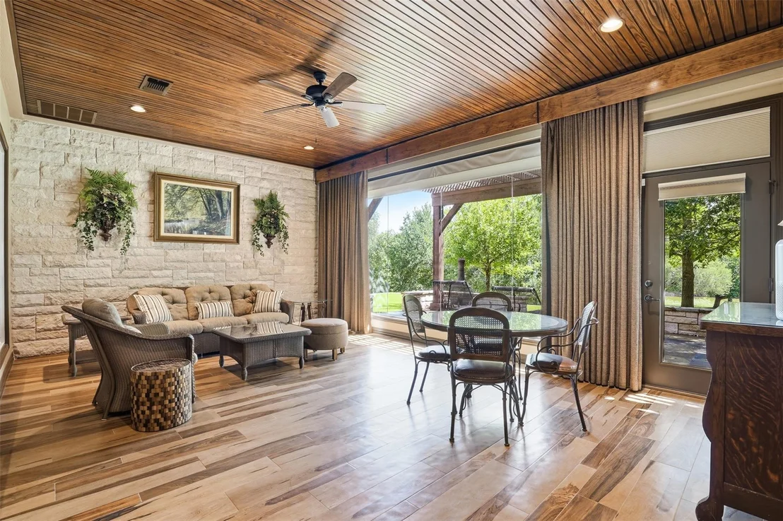 Photo of 9310 Bellechase Road