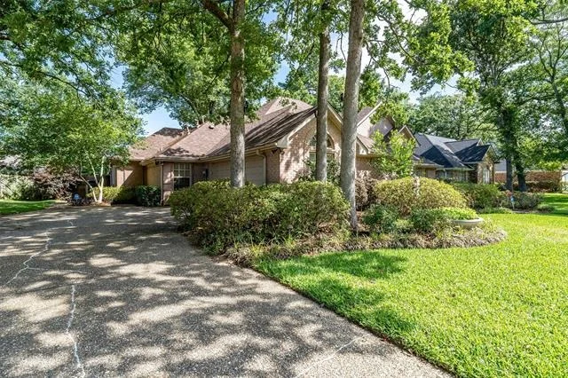 Photo of 3406 Pebblebrook Drive