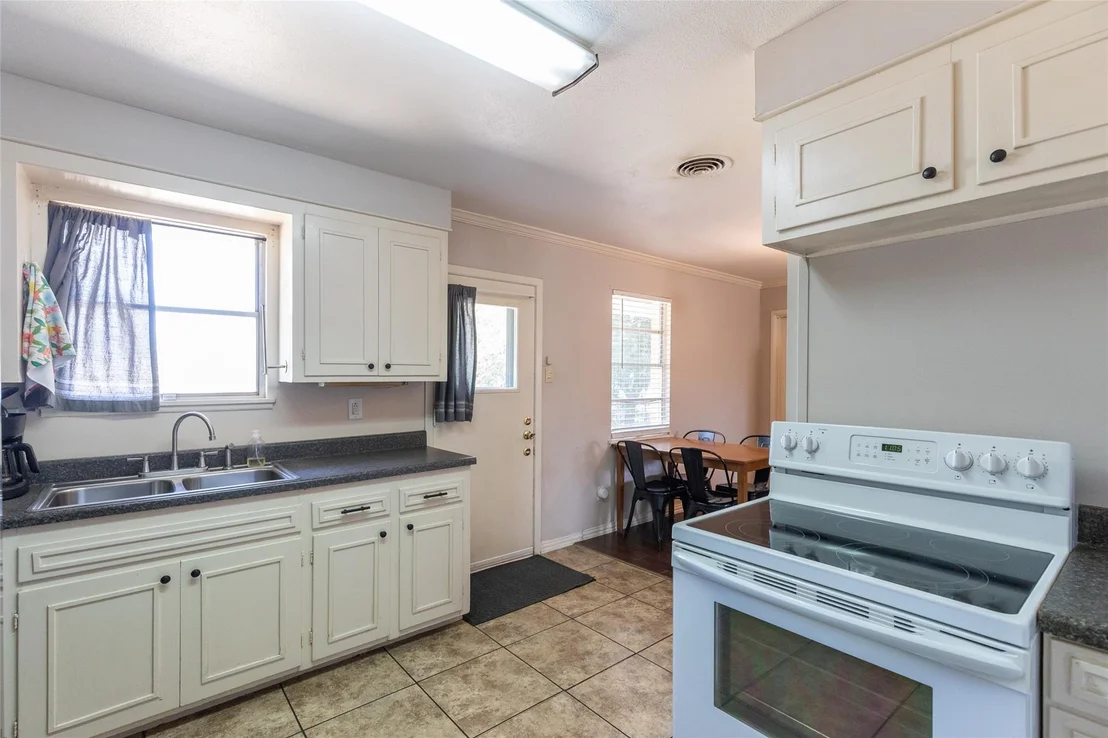Photo of 2618 Rountree Drive