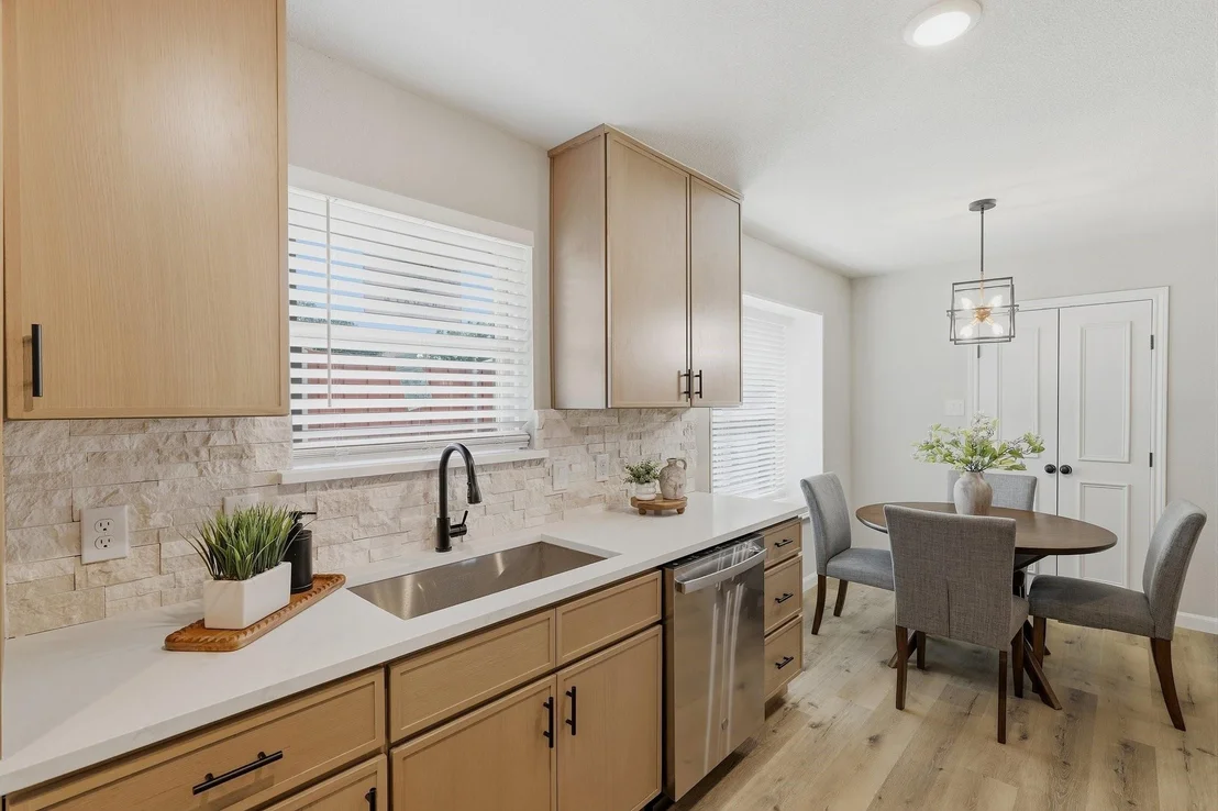 Photo of 924 Edgefield Trail