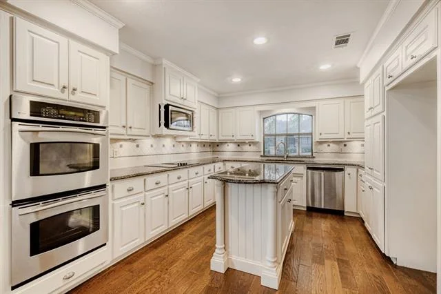 Photo of 6108 Bluff Point Drive
