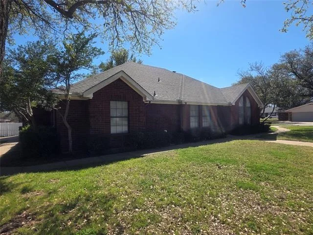 Photo of 1404 Roanoake Drive