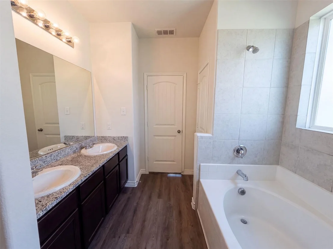 Photo of 1713 Blue Jay Drive