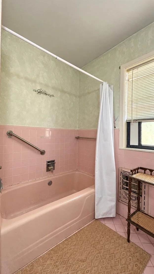 Photo of 1723 Montrose Drive