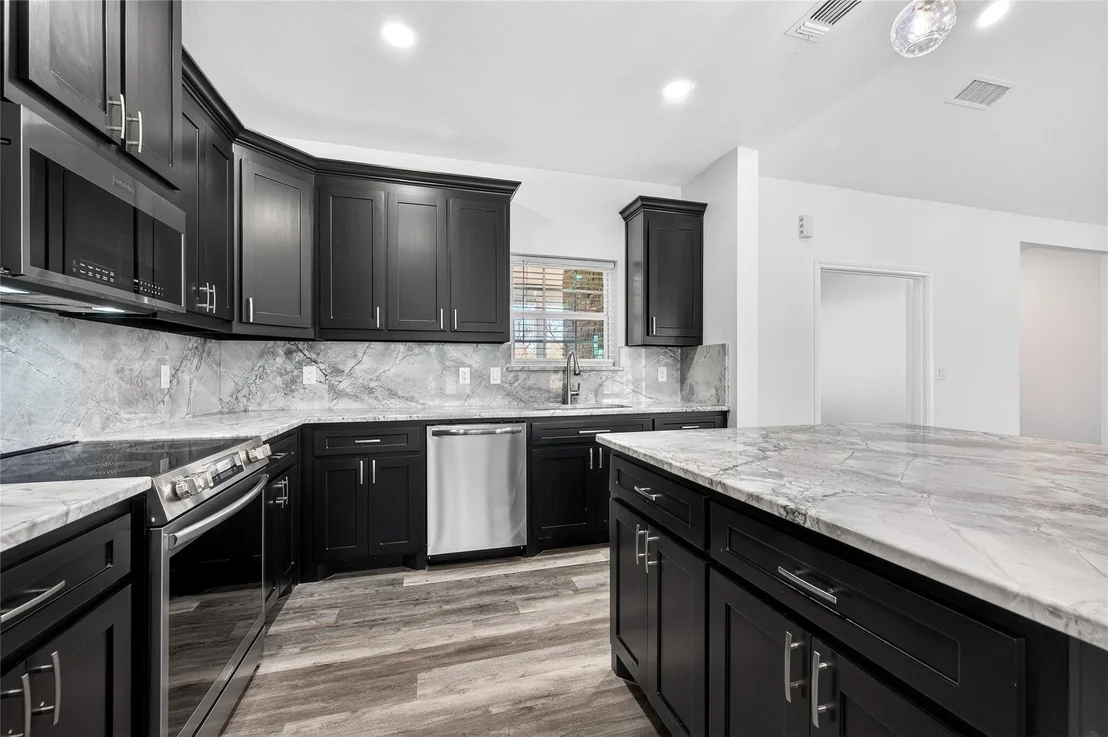 Photo of 1809 Bluebonnet Avenue