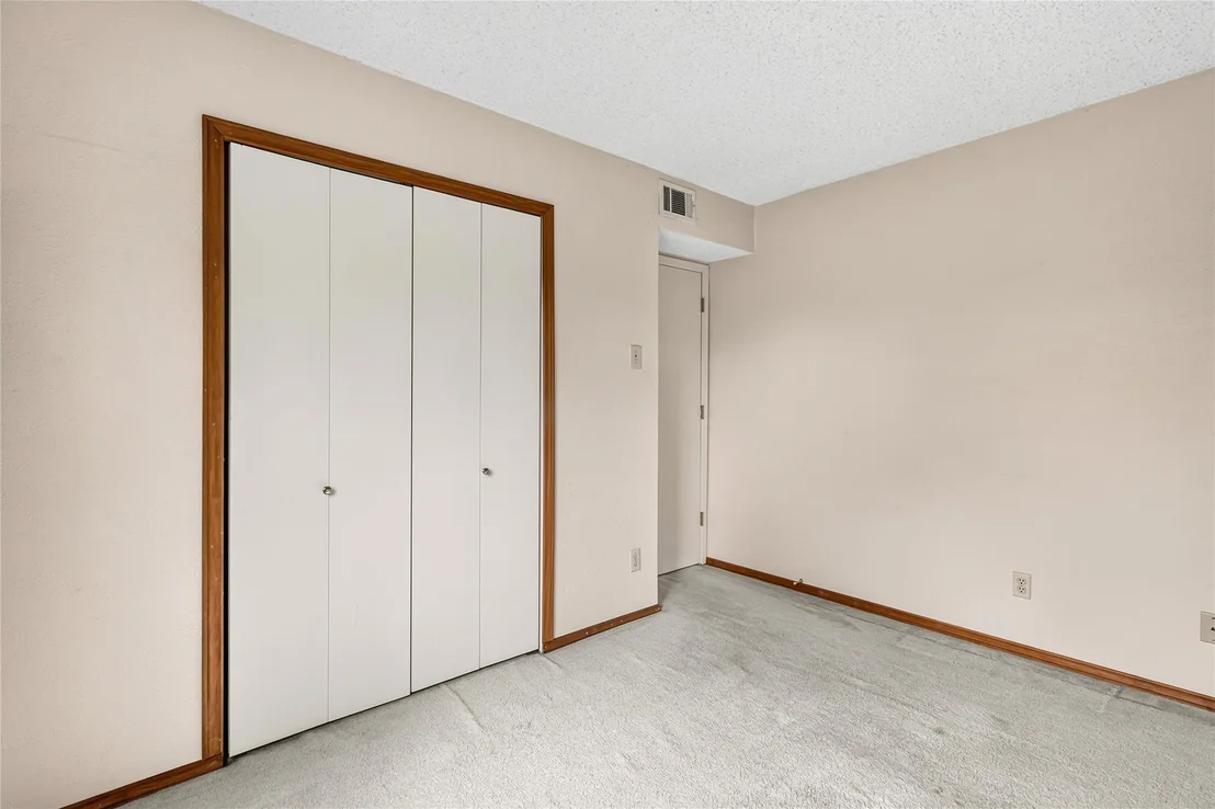 Photo of 3302 Ivanhoe Lane