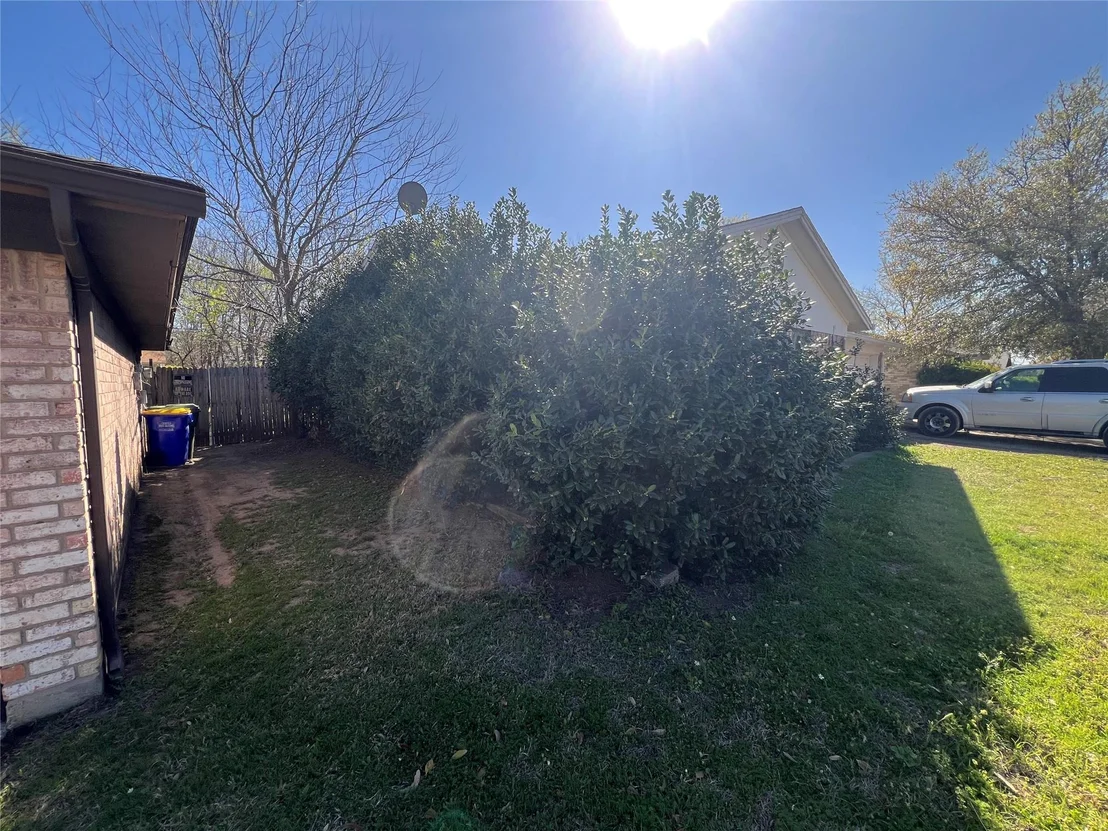 Photo of 6036 Harrison Way