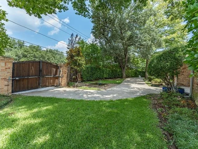 Photo of 6160 Spring Valley Road