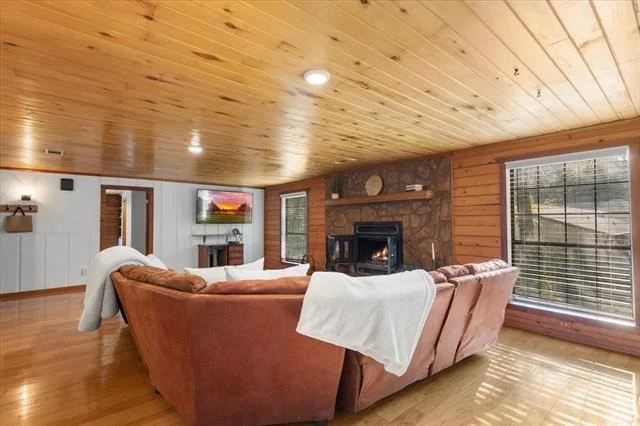 Photo of 1603 Pineview Lane