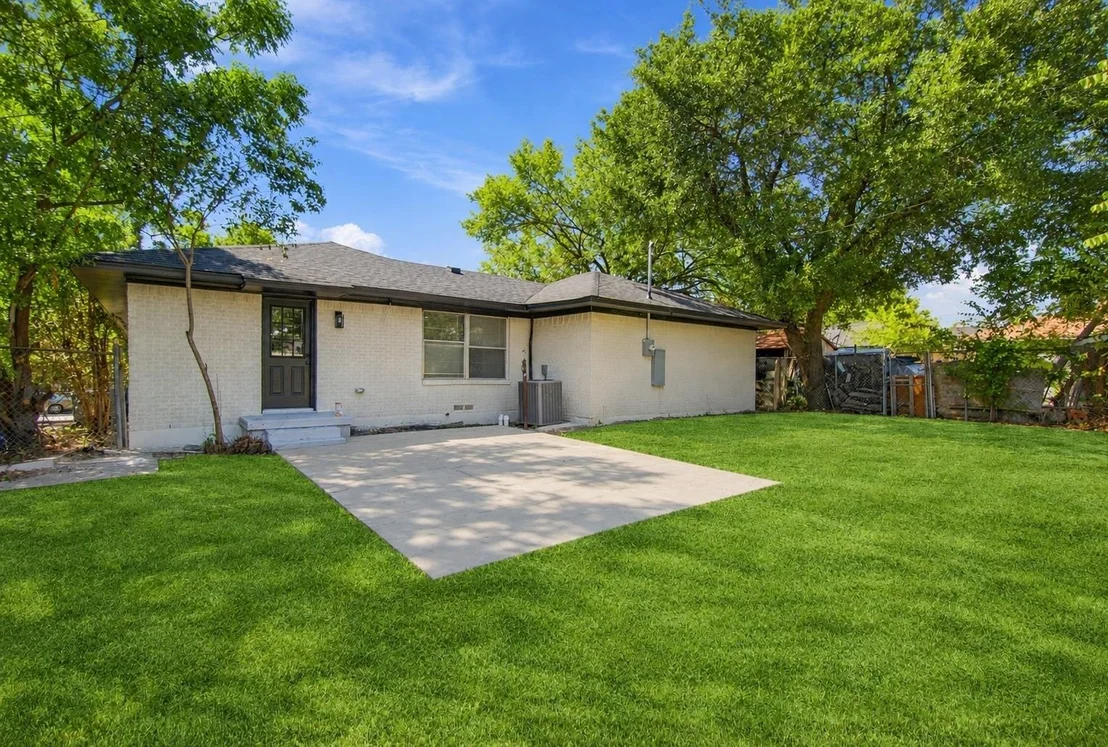 Photo of 3049 Latham Drive