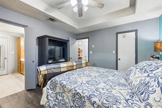 Photo of 301 Southlake Drive