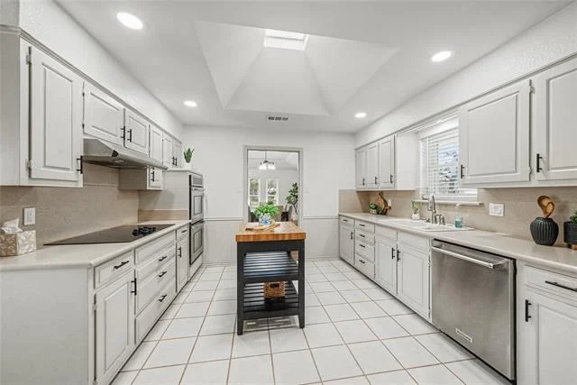 Photo of 2415 Lakeview Circle