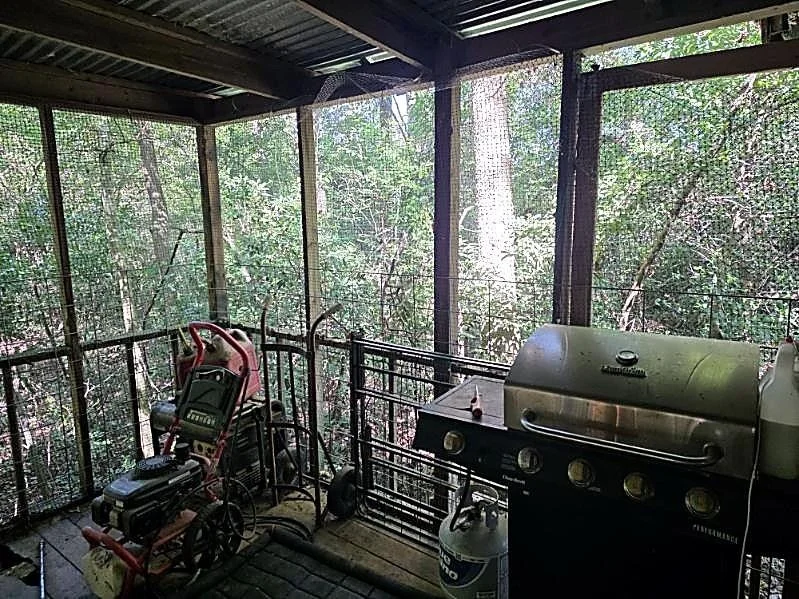 Photo of 369 W 3rd Street