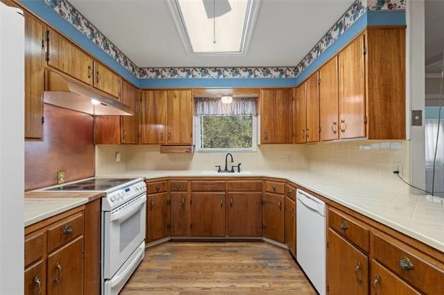 Photo of 4825 Hillcrest Drive