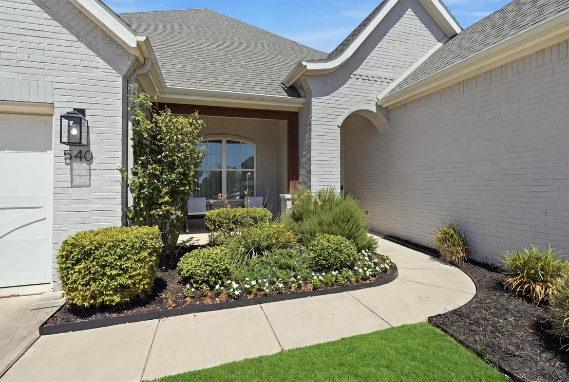 Photo of 540 Point Vista Drive