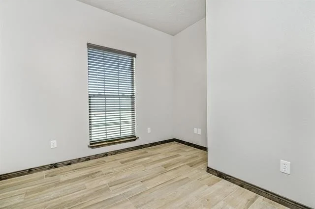 Photo of 14700 Della Lane