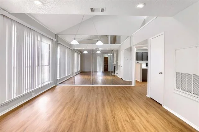 Photo of 1106 Alameda Drive