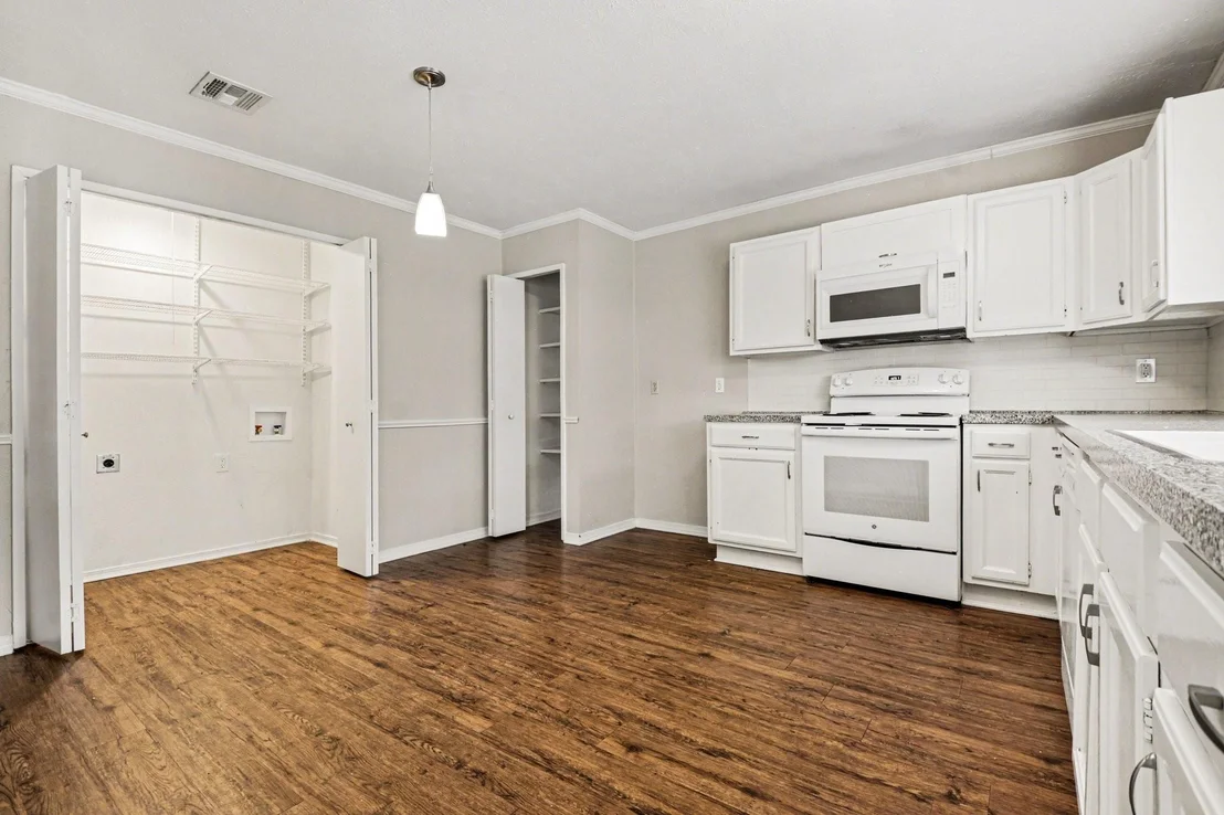 Photo of 1408 Vanderbilt Drive