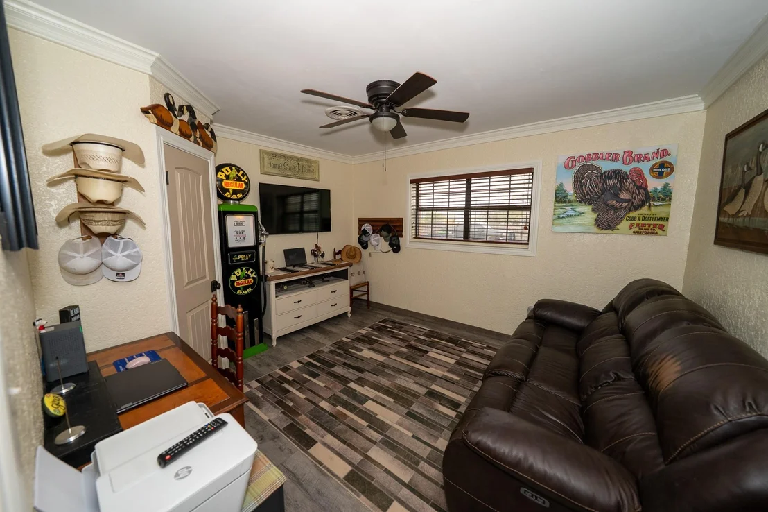 Photo of 455 5th