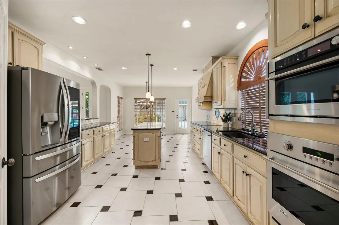 Photo of 1607 Forest Bend Lane