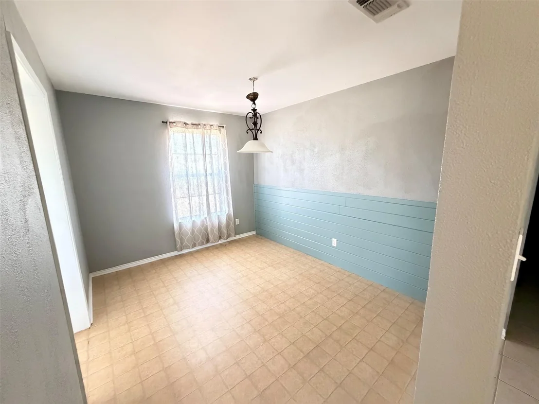 Photo of 1223 Yowell Road