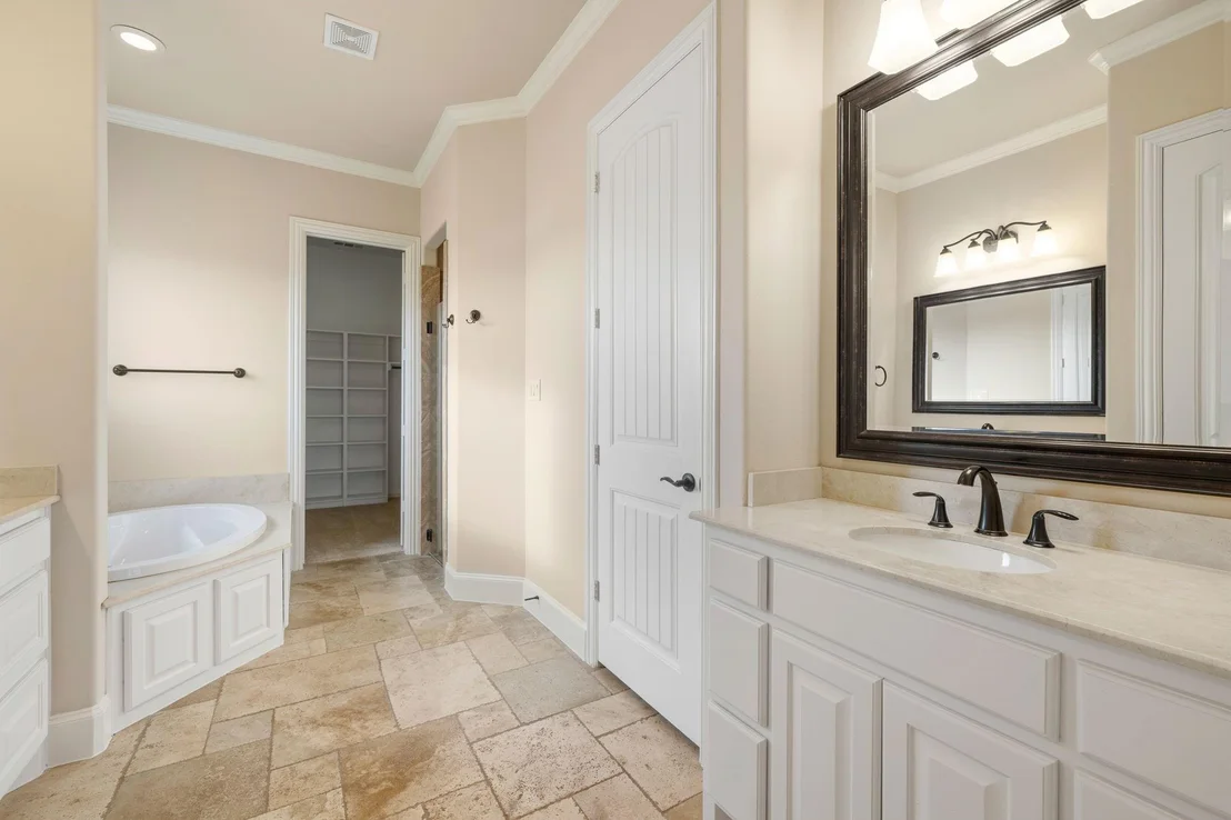 Photo of 5001 White Pine Drive