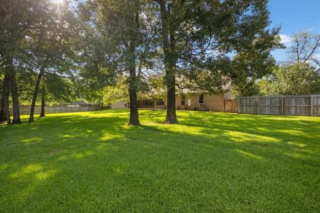 Photo of 11831 Smallwood Drive