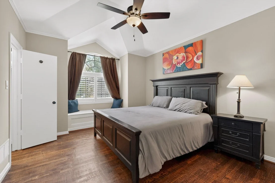 Photo of 5700 Walden Drive