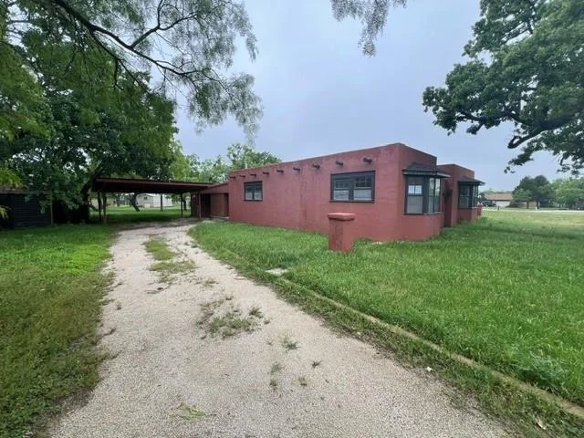 Photo of 817 Tanglewood Drive