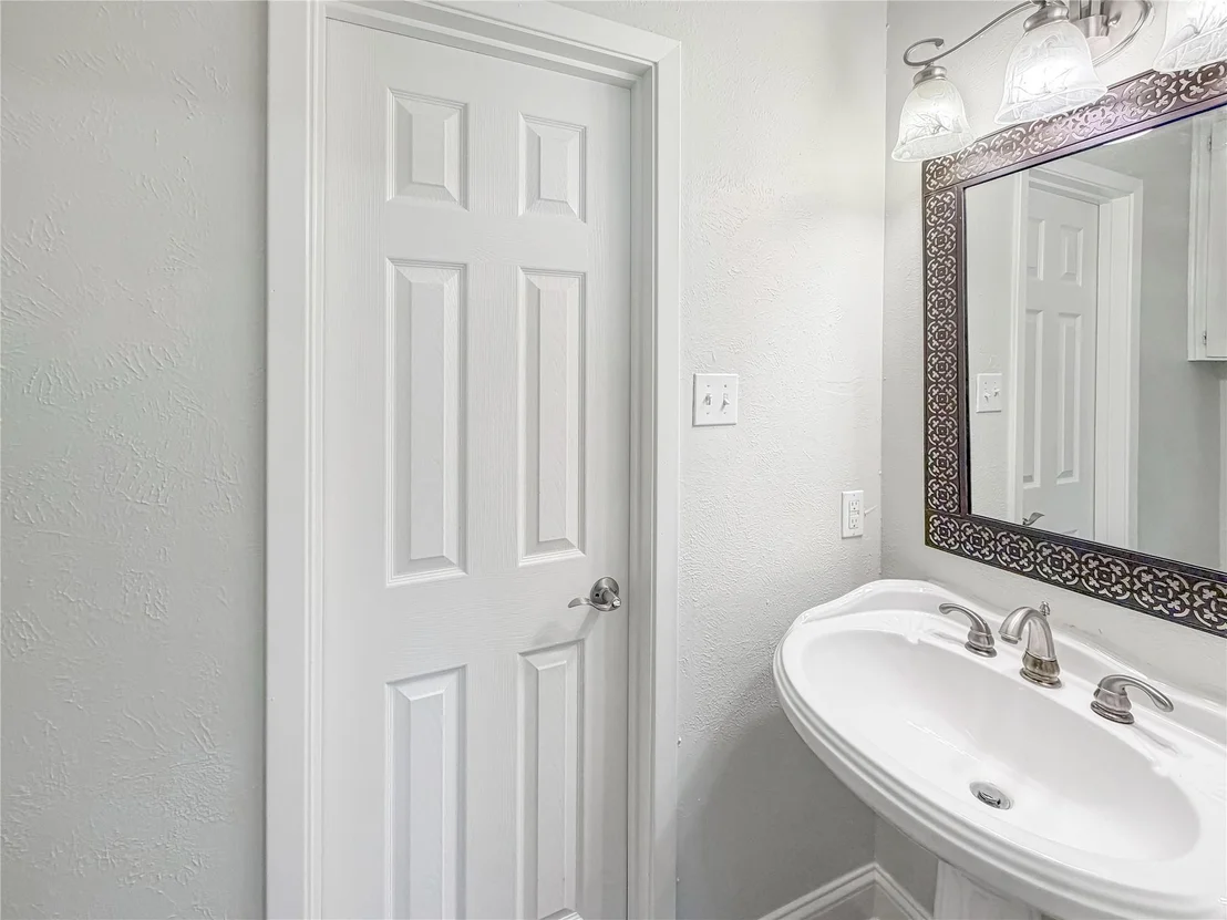 Photo of 100 W Pleasantview Drive