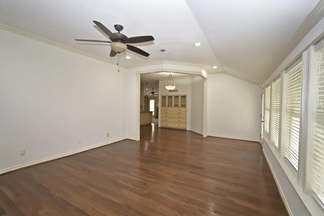Photo of 2902 Live Oak Drive